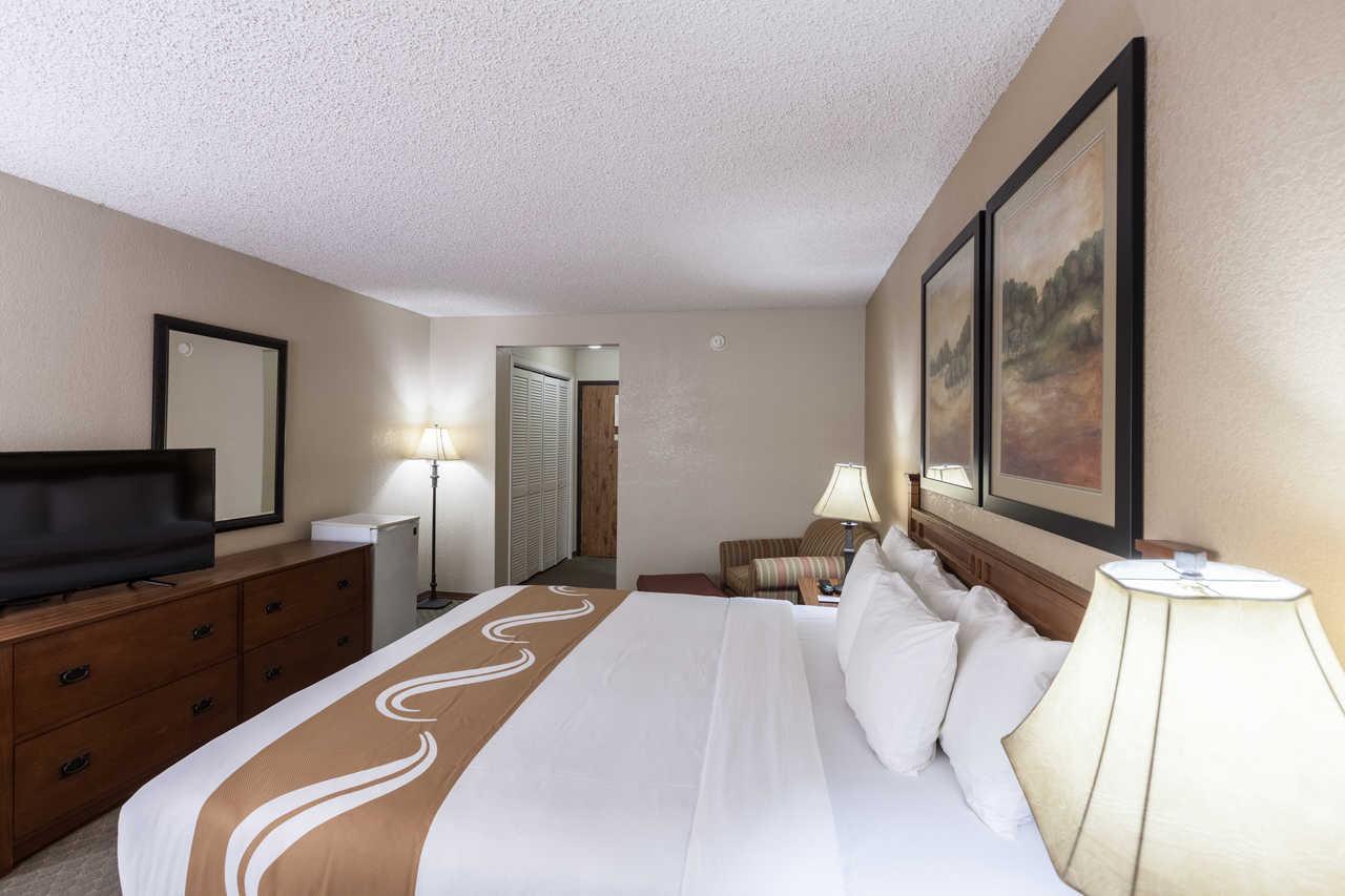 Quality Inn & Suites Plano East - Richardson Exterior photo