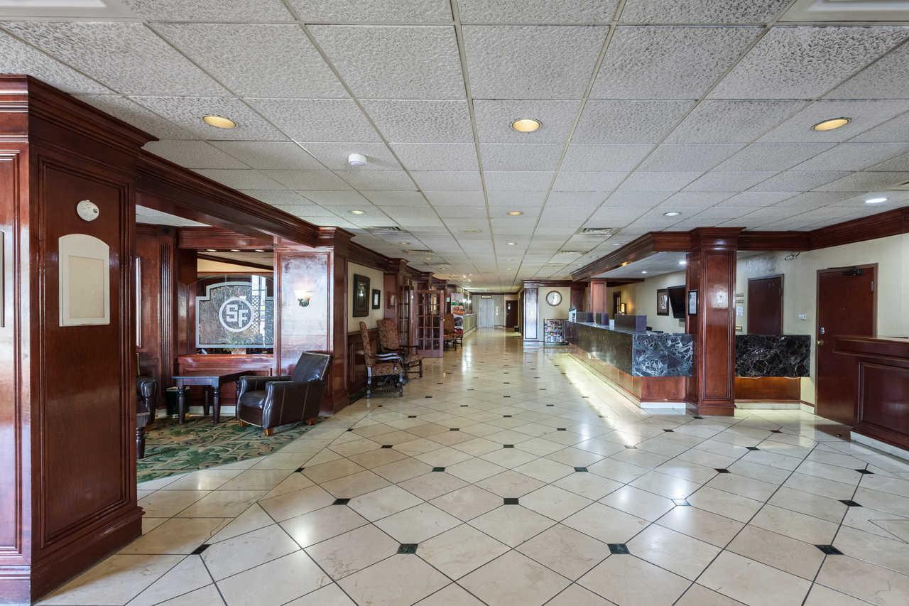 Quality Inn & Suites Plano East - Richardson Exterior photo