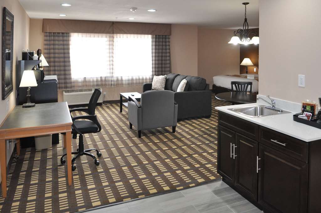 Quality Inn & Suites Plano East - Richardson Room photo