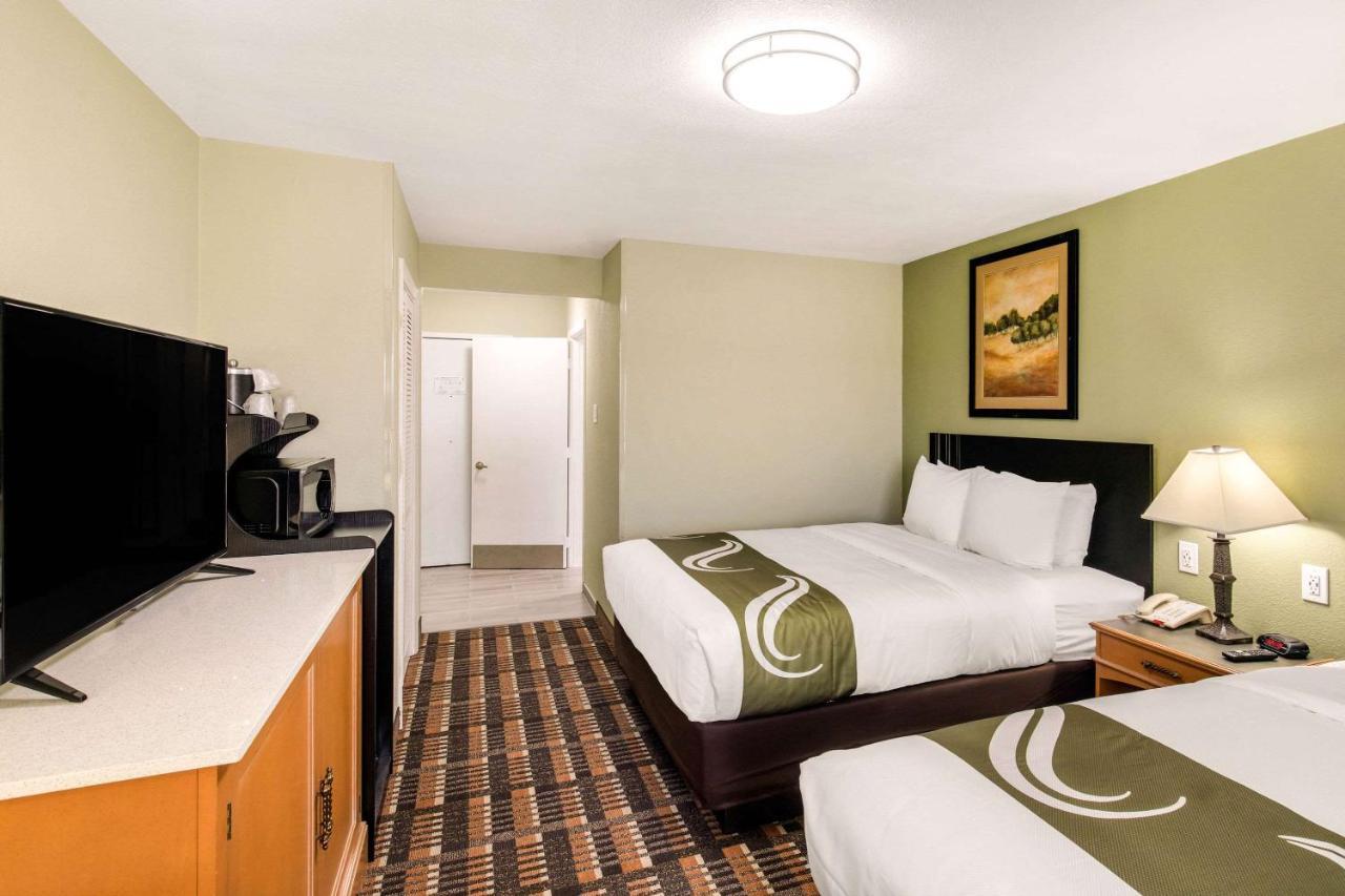 Quality Inn & Suites Plano East - Richardson Exterior photo
